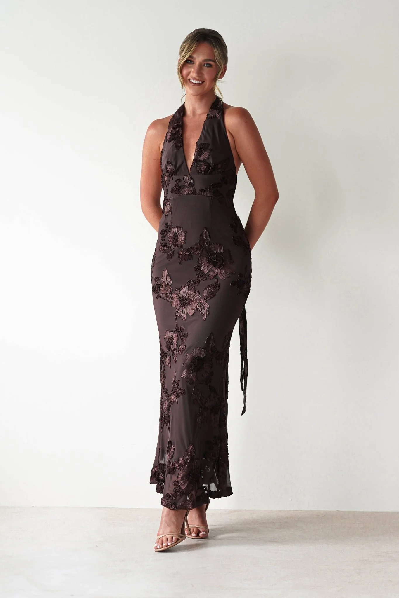 Halsey Tie Back Maxi Dress | Brown Textured - Image 6