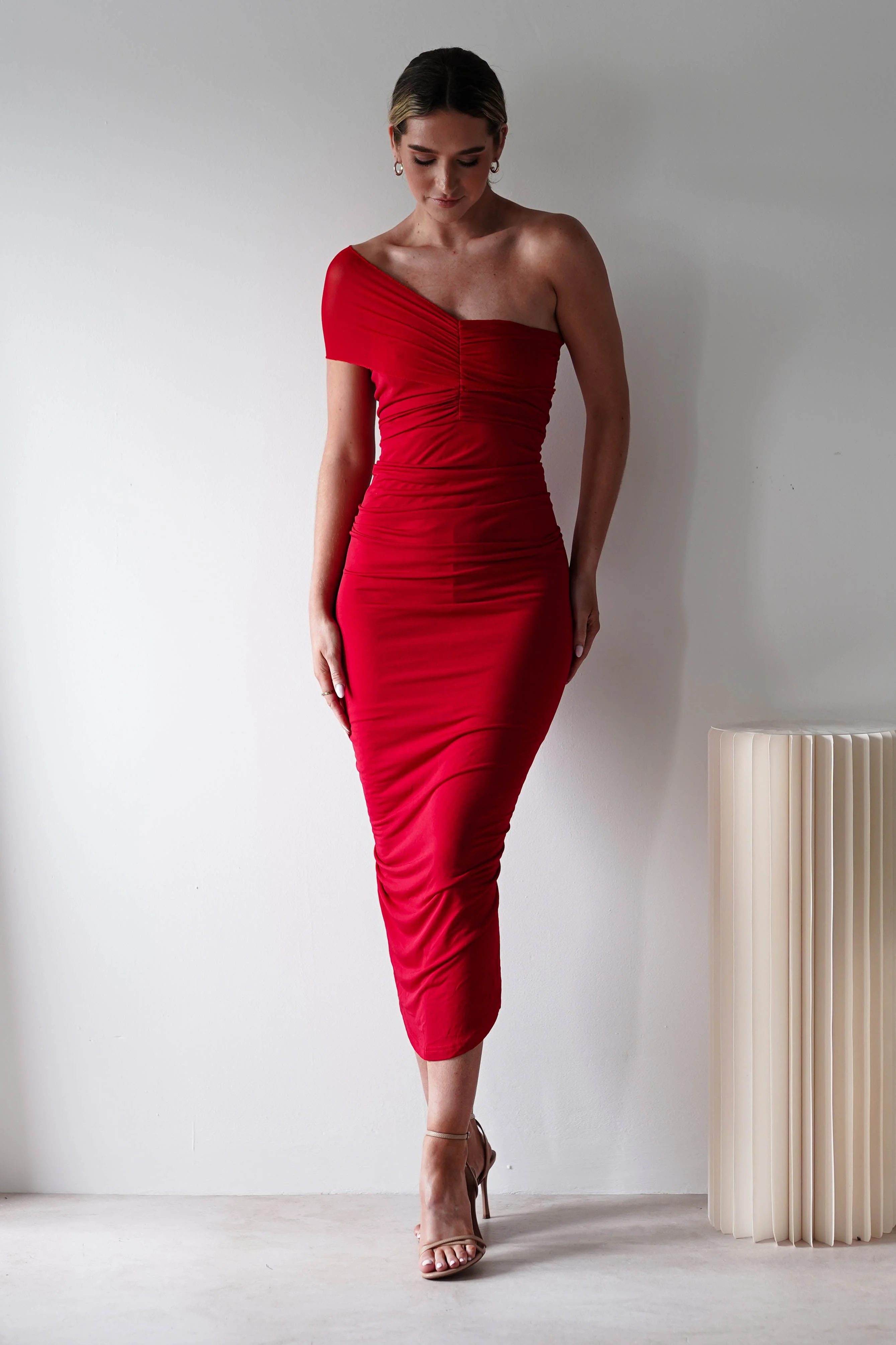 Sania Bodycon Midi Dress | Red - Image 8